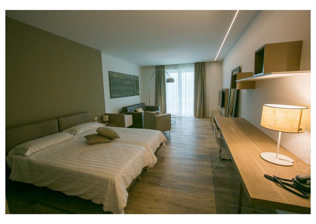 Ca' Barbini Resort Garda  Luaran gambar